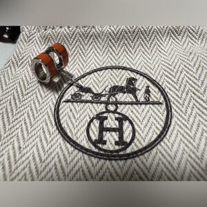 Authentic Hermes pop h earring(single)